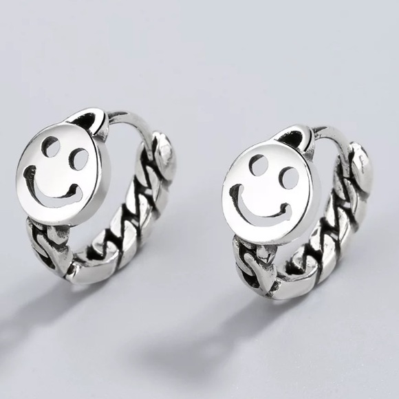 😁Insta smile sterling silver earrings - Picture 2 of 5